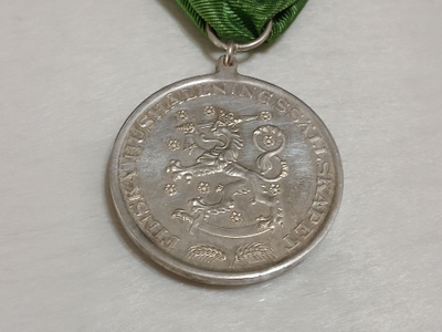 1951-Hopea Suomileijona Suomen Talousseura mitali