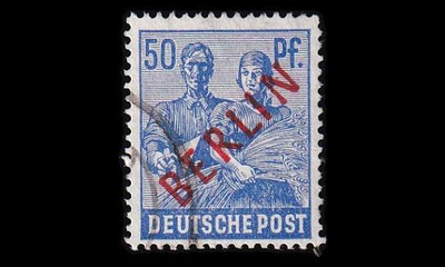 Berlin 30 o Punainen päällepainama 50 Pf (1949)