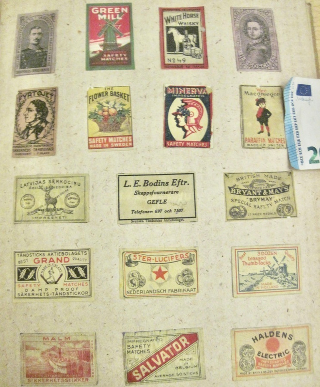 54 VANHAA Tulitikku Etikettiä Ulkomaat Viro Latvia ym 1930-l