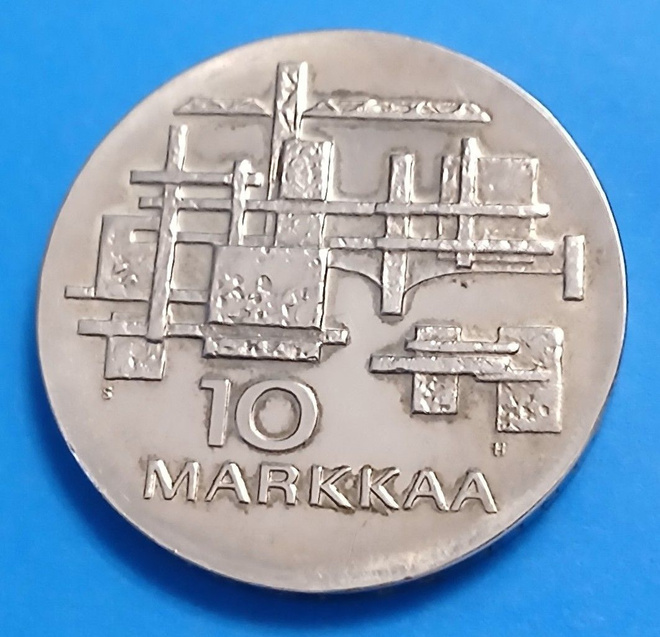 Hopeinen juhlaraha 10 mk vuosi 1967, itsenäisyys 50-vuotta.