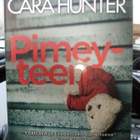 Cara Hunter : Pimeyteen ( 2022) SIS POSTIKULU - pikkukuva 1