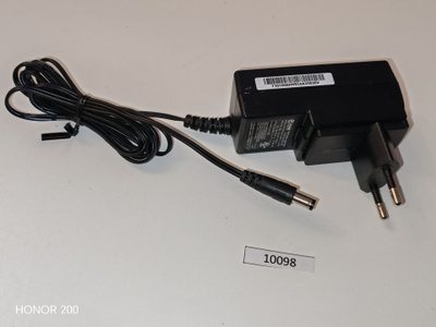 Muuntaja 12 V DC 2A /24 W
