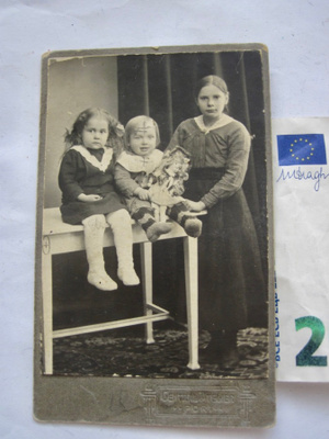 VANHA CDV Visiitti Valokuva Lapset + Lelu Nukke 1900-l