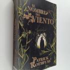 Patrick Rothfuss : El nombre del viento - pikkukuva 1