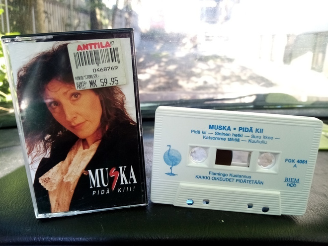 C-KASETTI MUSKA :  PIDÄ KII ( SIS POSTIKULU)