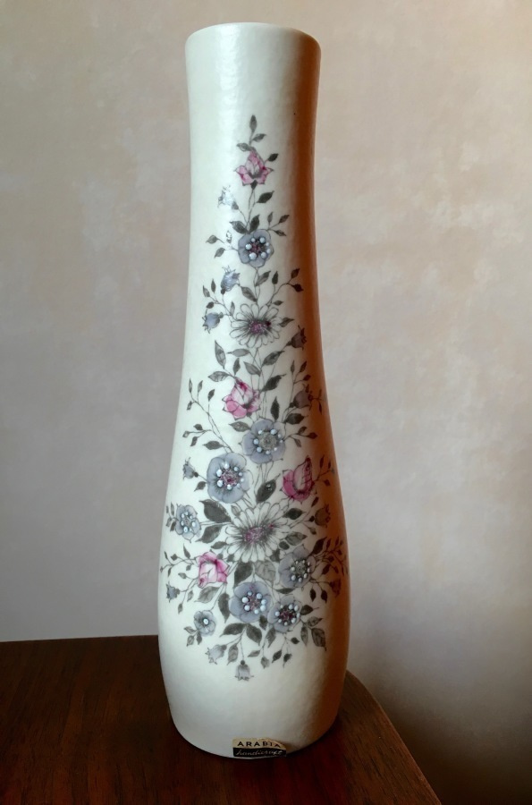 ARABIA Esteri Tomula maljakko, signeeraus, korkeus 20cm