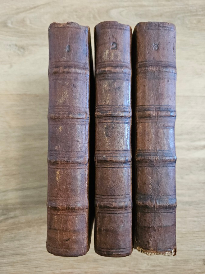 Vuodelta 1729: kolmiosainen Memoirs de la regence