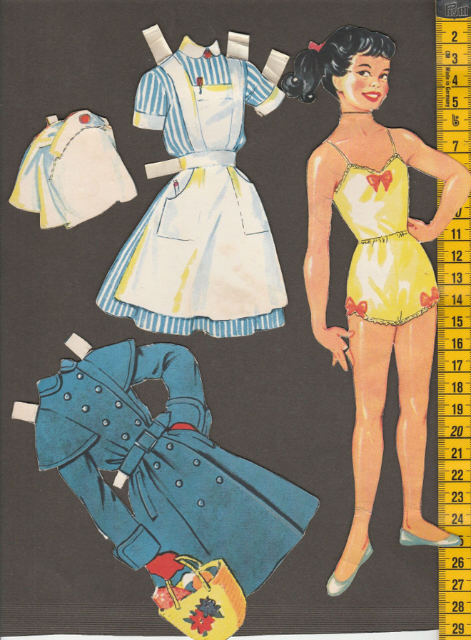 Paperinukke hoitajatyttö 1950-luku