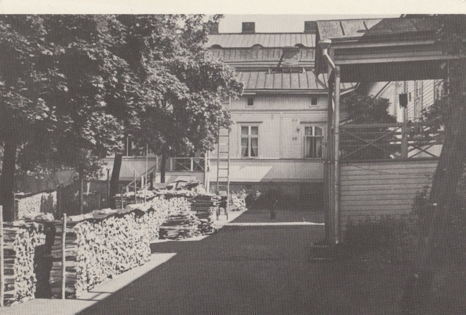 Tampere,  Puuvillatehtaankatu 14 piha   p25