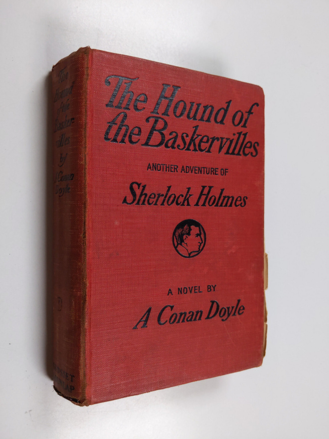 Arthur Conan Doyle : The Hound of The Baskervilles : Anot...