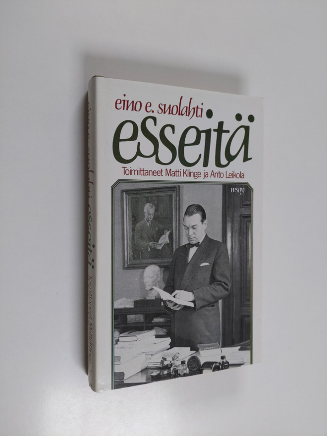 Eino E. Suolahti : Esseitä