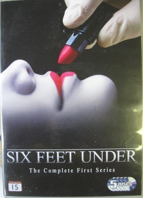 MULLAN ALLA/SIX FEET UNDER ENSIMMÄINEN TUOTANTOKAUSI DVD