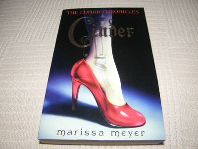Marissa Meyer Cinder  -nid