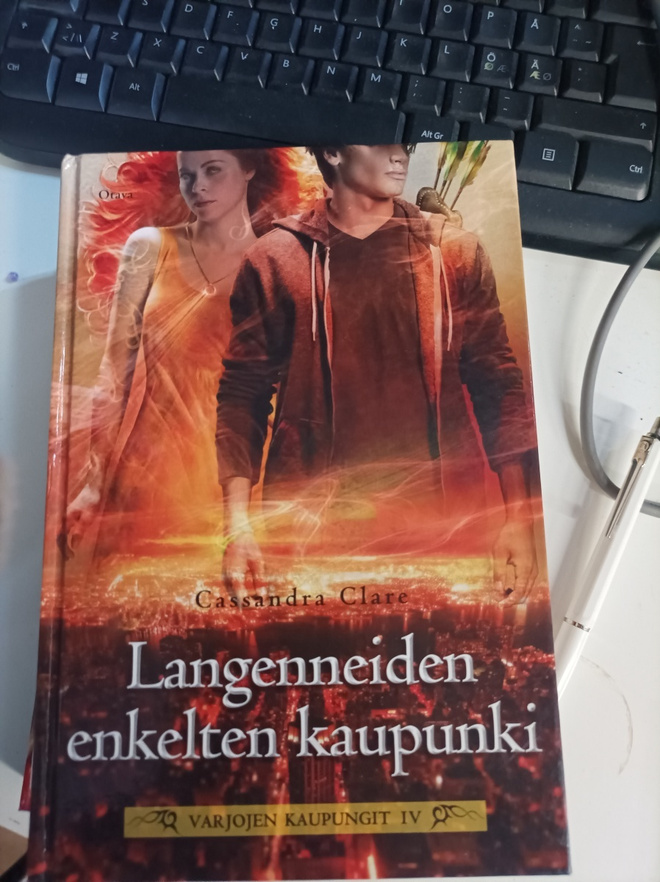 Cassandra Clare Langenneiden enkelten kaupunki