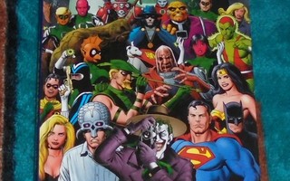 DC-SANKARIT # Alan Moore # KIRJA