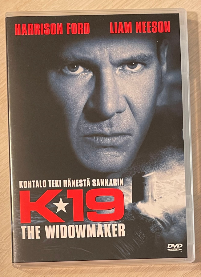 Kathryn Bigelow: K-19 - Widowmaker (2002) Harrison Ford