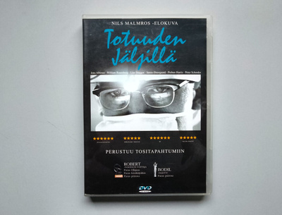 Totuuden jäljillä (2002) Nils Malmros