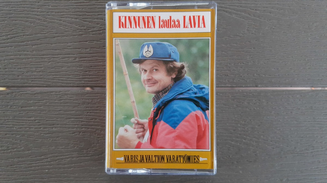 MC: Heikki Kinnunen - Kinnunen Laulaa Lavia (1987)