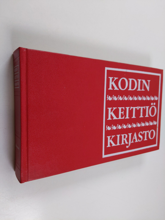 Kyllikki Villa ym. : Kodin keittiökirjasto : Jälkiruuat