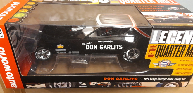 Auto World 1/18 1971 Dodge Charger Don Garlits funny car