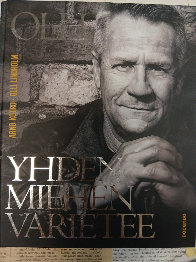 Arno Kotro - Olli Lindholm: yhden miehen varietee