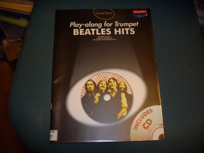 Play-along for TRUMPET - Beatles Hits kirja + CD ( Sis.pk:t)