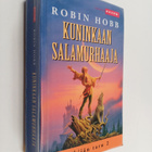 Robin Hobb : Näkijän taru 2, Kuninkaan salamurhaaja - pikkukuva 1