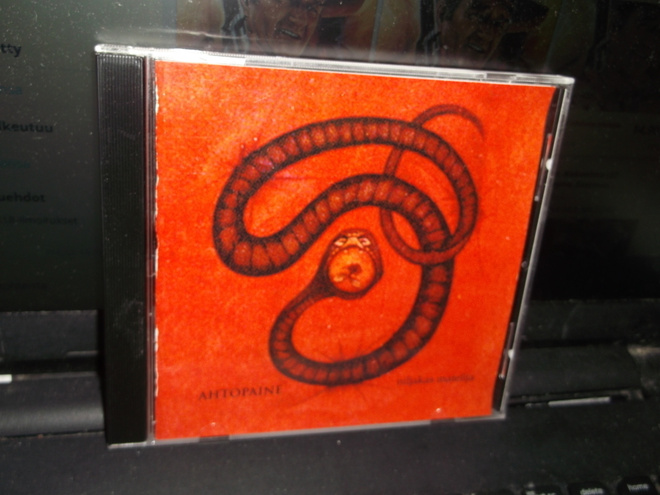 CD : Ahtopaine : Niljakas matelija  ( omakustanne ) Sis.pk:t