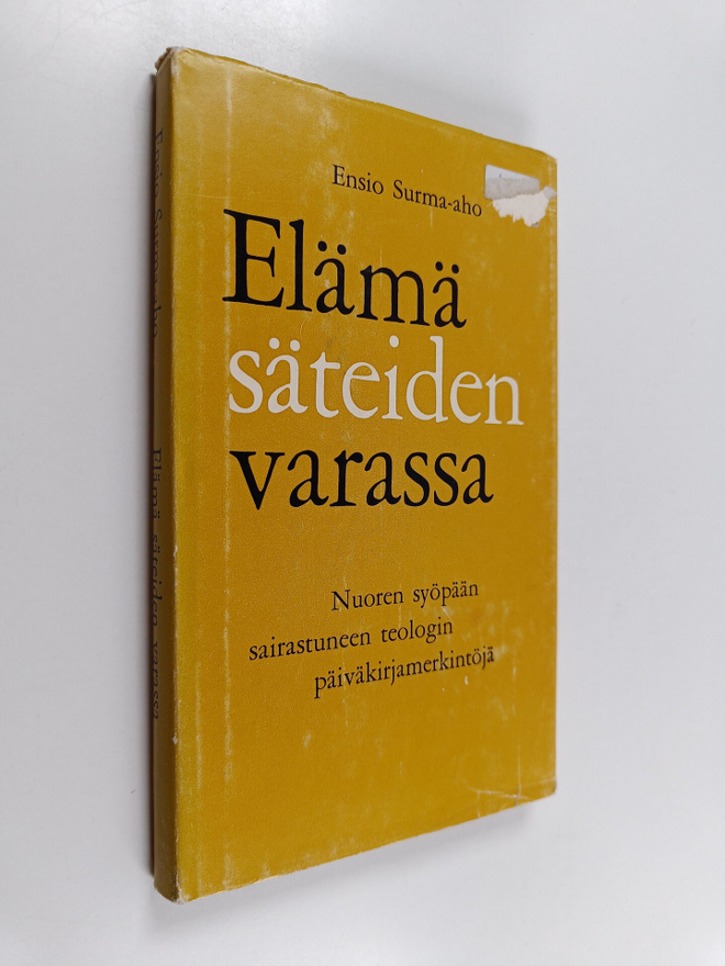 Ensio Surma-aho : Elämä säteiden varassa : nuoren syöpään...