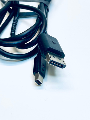 Mini Display port to Displayport - E239426-CS AWM 20276