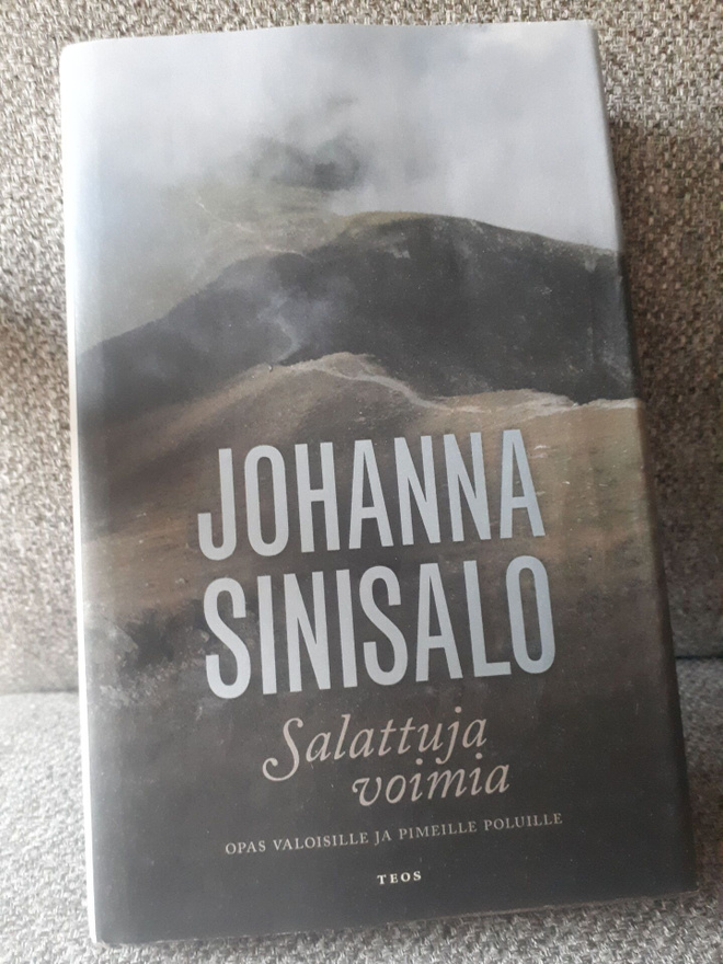 Johanna Sinisalo: Salattuja voimia