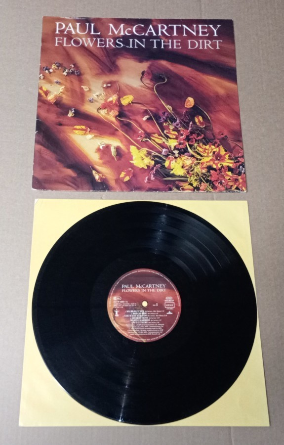 PAUL MCCARTNEY  FLOWERS IN THE DIRT LP