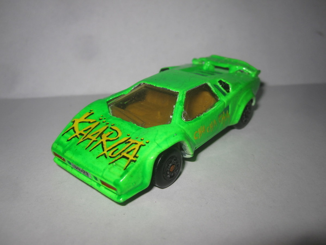 KÄÄRIJÄ Lamborghini Countach - Matchbox 1985