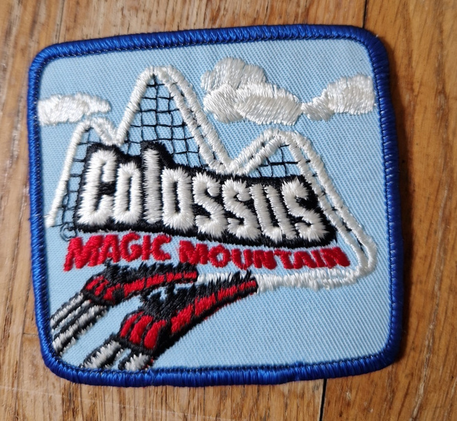Colossus Magic Mountainvintage  Kangasmerkki. USA