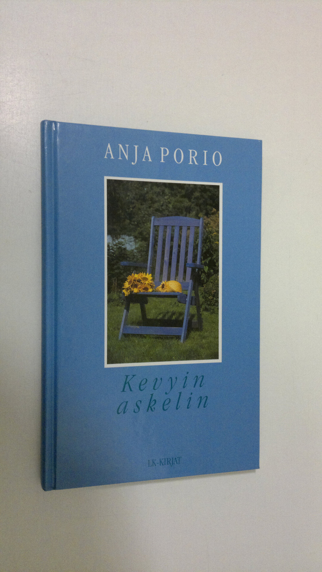 Anja Porio : Kevyin askelin