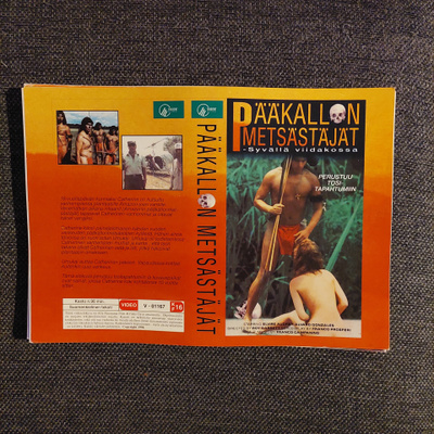 Pääkallon metsästäjät Vhs kansipaperi