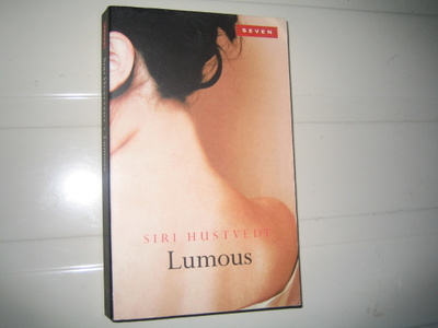 Siri Hustvedt - Lumous (pokkari)