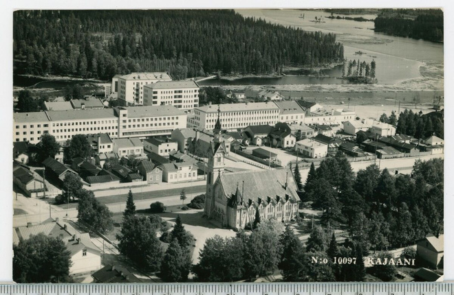 Kajaani kauniisti kulkenut Karhumäen ilmakuva