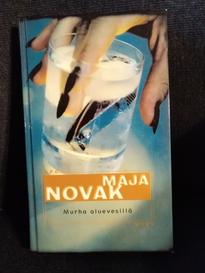 Maja Novak: Murha aluevesillä