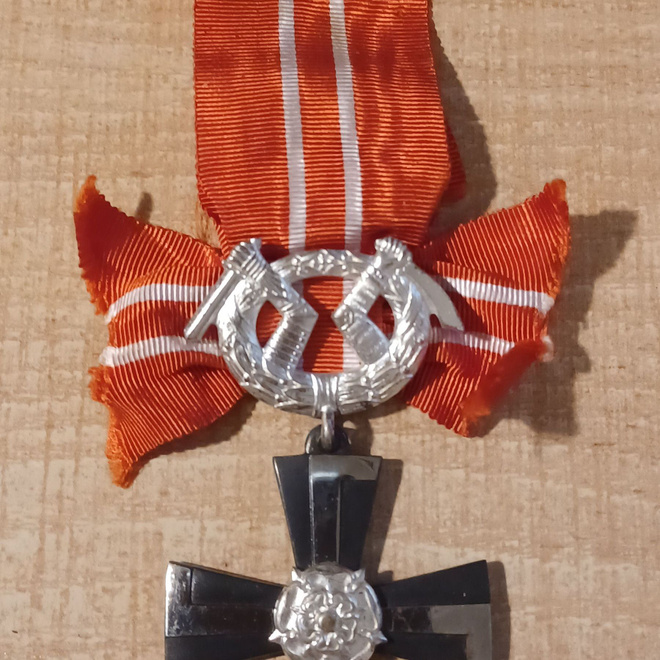 4. luokan Vapaudenristi miekoilla 1941