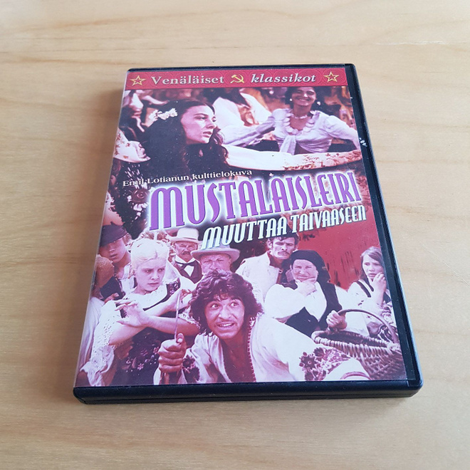 Mustalaisleiri muuttaa taivaaseen