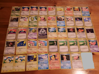 Setti vanhoja Pokemon-kortteja 43 kpl
