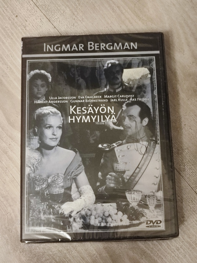 Kesäyön hymyilyä UUSI Ingmar Bergman