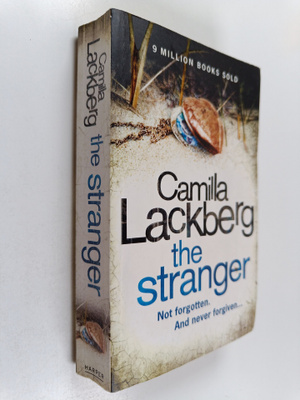 Camilla Läckberg : The Stranger
