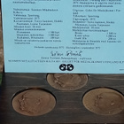 Urho Kekkonen 75 Vuotta. Kolme mitalia. Todistuksella, Numer - pikkukuva 3