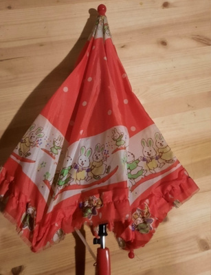 Pupujussit sateenvarjo