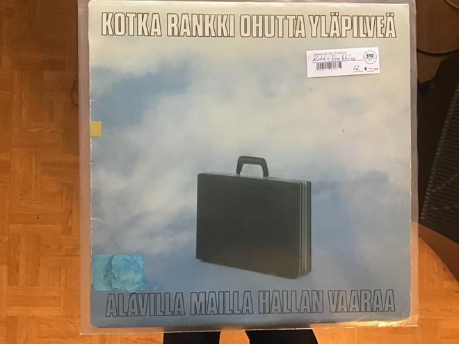 Kotka rankki ohutta yläpilveä alavilla mailla hallan vaara L