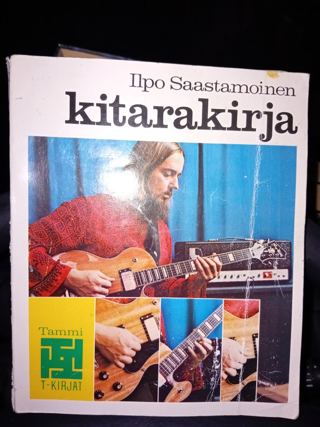 Ilpo Saastamoinen  : Kitarakirja ( SIS POSTIKULU  )