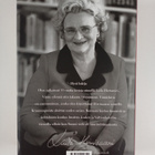 Laila Hirvisaari : Kruununpuisto (signeerattu) - pikkukuva 2