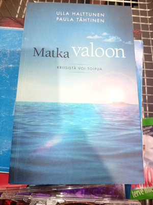 Halttunen : Matka valoon ( SIS POSTIKULU )